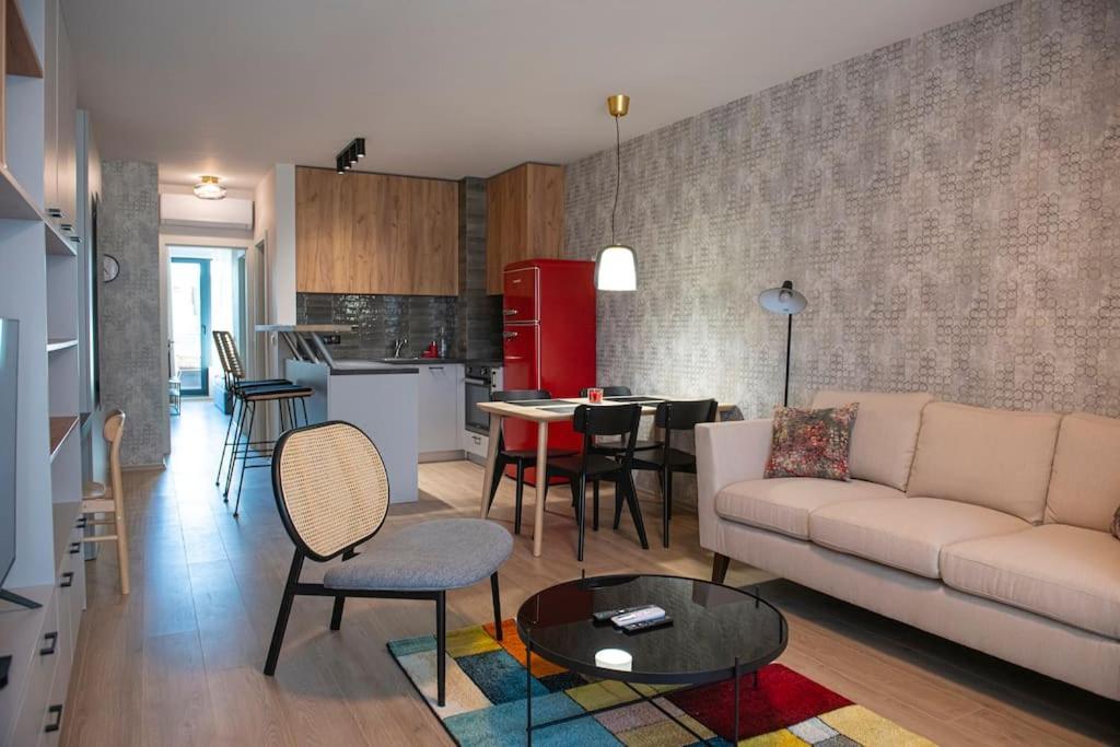 New York: A Spacious Modern Apartment With Parking София Екстериор снимка
