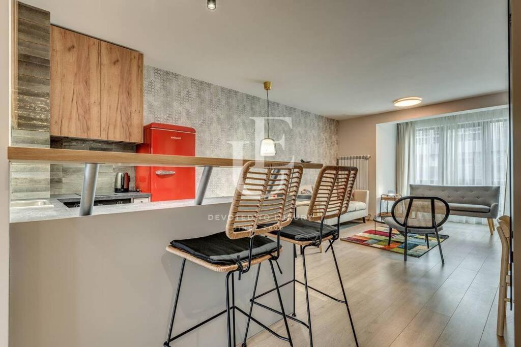 New York: A Spacious Modern Apartment With Parking София Екстериор снимка